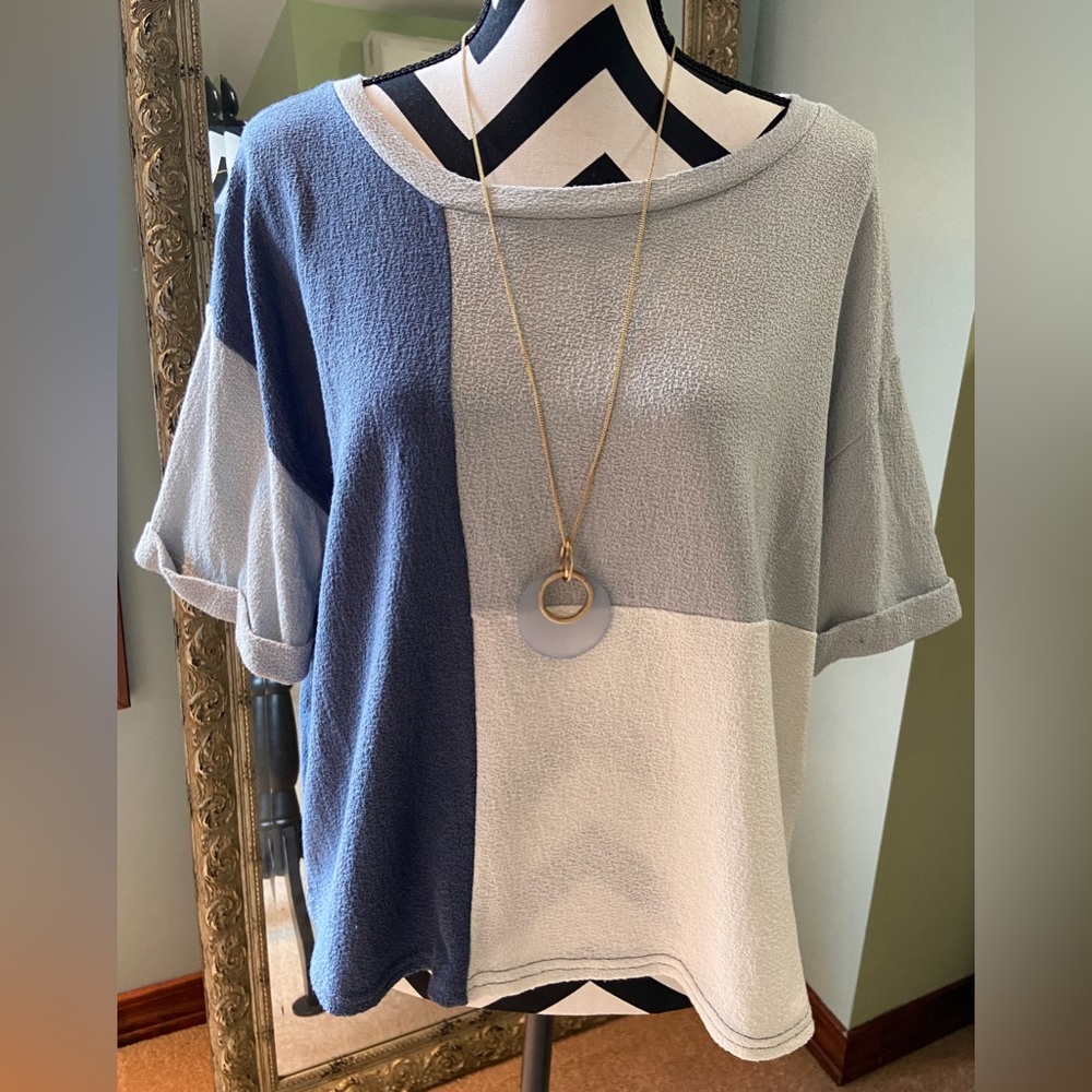 Blue/grey/white color block top with matching necklace